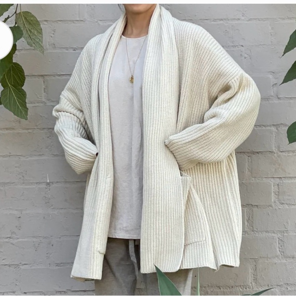 April Meets October Big Chunky Cardigan in Oat